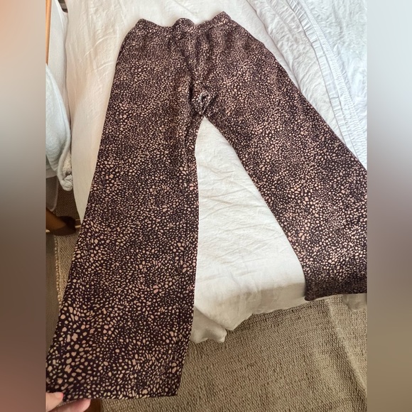 NWOT Fabletics Principal Cozy Fleece wide leg sweatpants - Picture 5 of 5